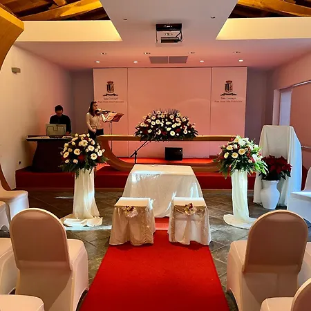 Park Potenziani فندق