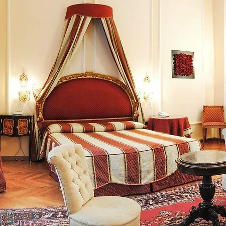 Park Potenziani فندق