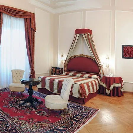 Park Potenziani Ξενοδοχείο 4*